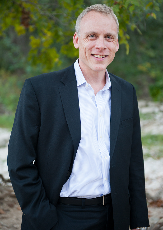 Portrait of Jay Papasan